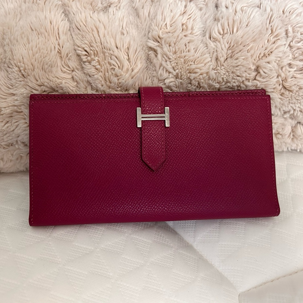 Hermes Cyclamen Wallet Sleek Fold-Over Design